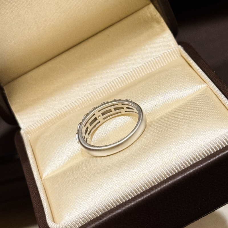 Ch*0me He**ts rings